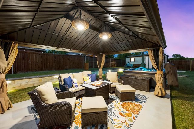 2808 Rodeo Drive, Quinlan, TX 75474