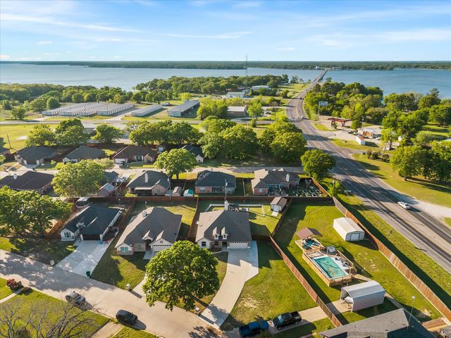 2808 Rodeo Drive, Quinlan, TX 75474