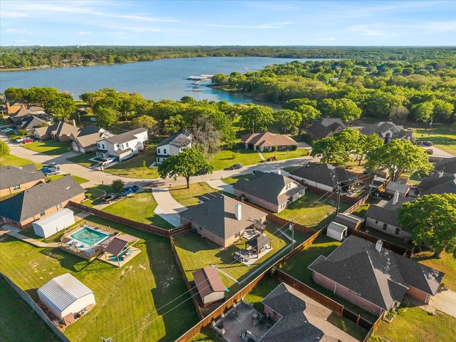 2808 Rodeo Drive, Quinlan, TX 75474