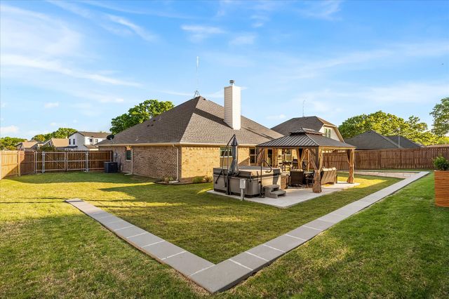 2808 Rodeo Drive, Quinlan, TX 75474