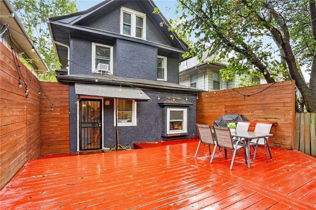 140 Kensington Avenue, Kansas City, MO 64123
