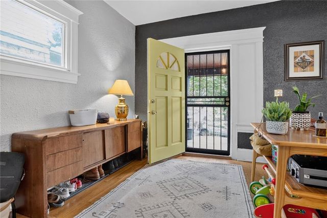 140 Kensington Avenue, Kansas City, MO 64123