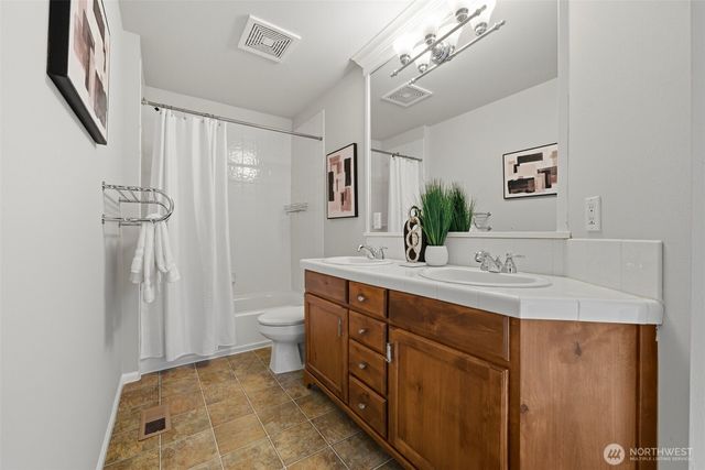 3808 212th Avenue SE, Sammamish, WA 98075