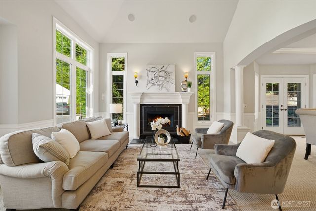 3808 212th Avenue SE, Sammamish, WA 98075