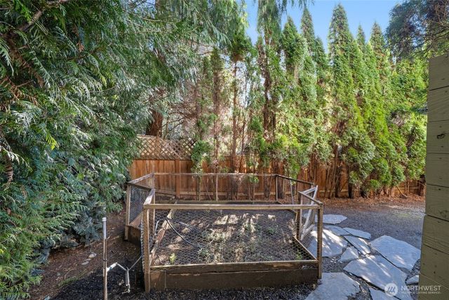 3808 212th Avenue SE, Sammamish, WA 98075