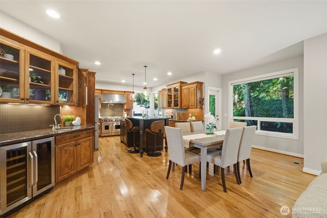 3808 212th Avenue SE, Sammamish, WA 98075