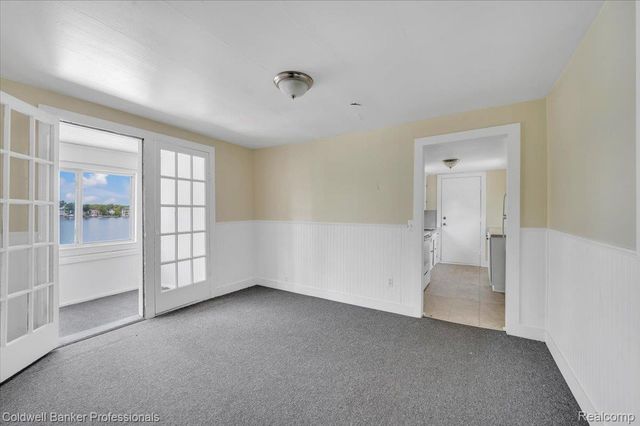 16 S North Shore Drive, Lake Orion Village, MI 48362