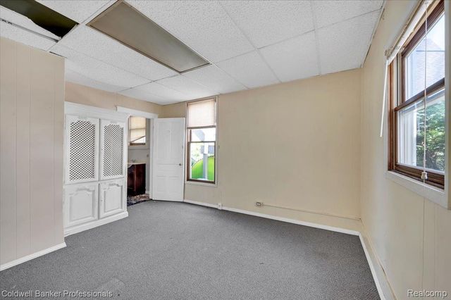 16 S North Shore Drive, Lake Orion Village, MI 48362