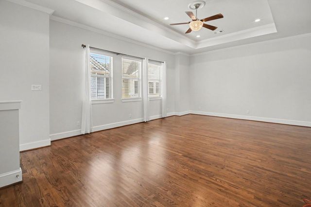 1744 W 25th Street, Houston, TX 77008