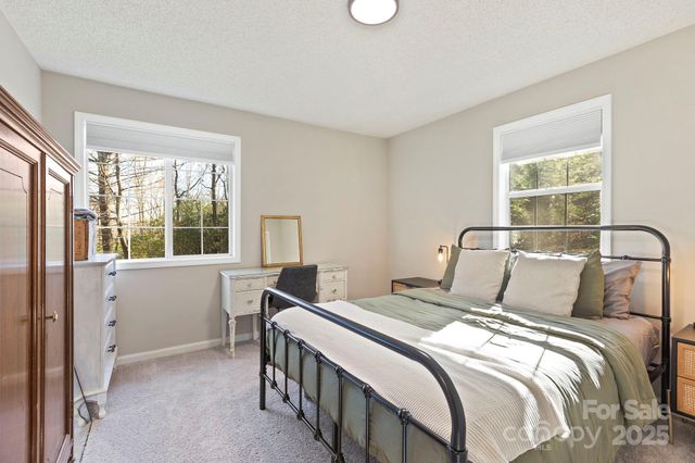 124 Flat Creek Drive, Lake Toxaway, NC 28747