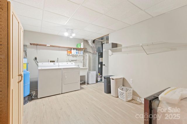 124 Flat Creek Drive, Lake Toxaway, NC 28747