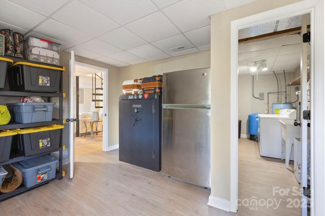 124 Flat Creek Drive, Lake Toxaway, NC 28747