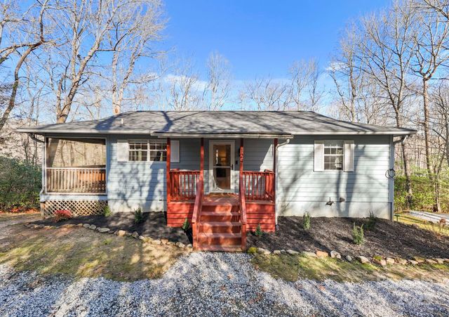 124 Flat Creek Drive, Lake Toxaway, NC 28747