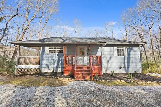 124 Flat Creek Drive, Lake Toxaway, NC 28747