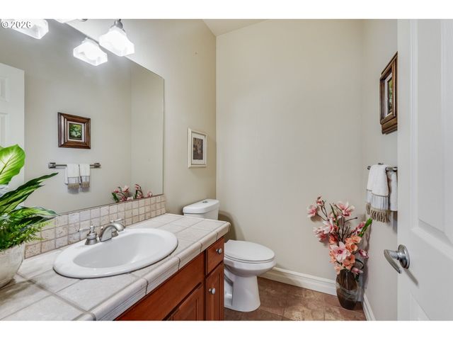 430 N STONEGATE Dr, Washougal, WA 98671