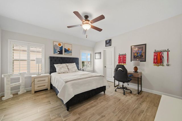 9606 Stonecross Bend Drive, Houston, TX 77070