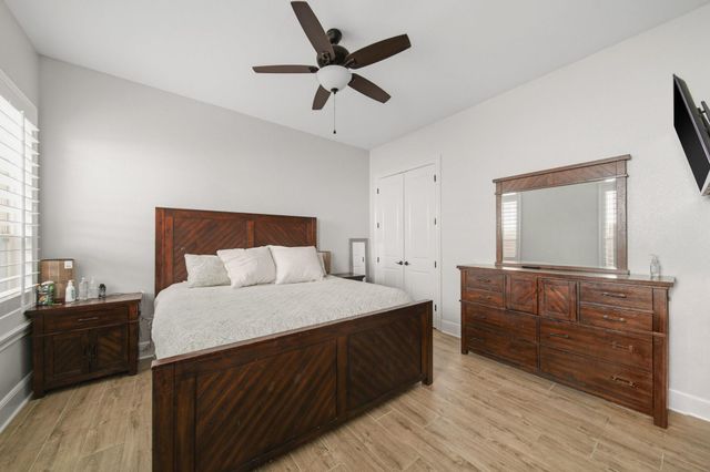 9606 Stonecross Bend Drive, Houston, TX 77070