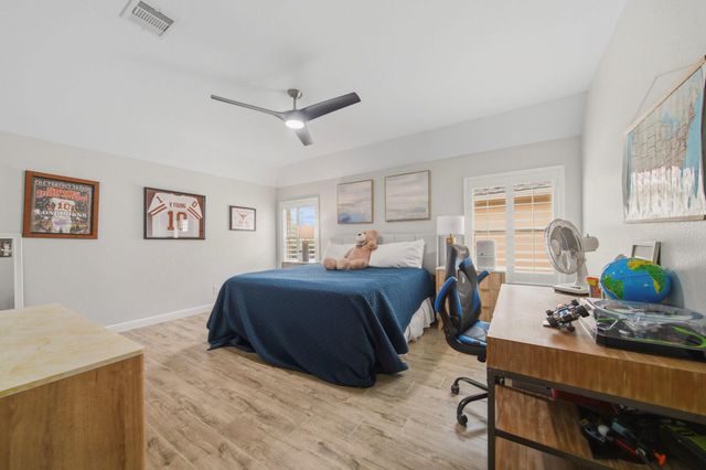 9606 Stonecross Bend Drive, Houston, TX 77070