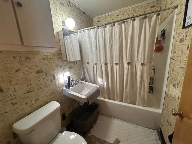 5810 Weiss Street, Gladwin, MI 48624