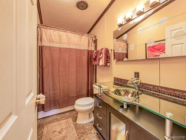 29403 Wedgewood, Flat Rock, MI 48134