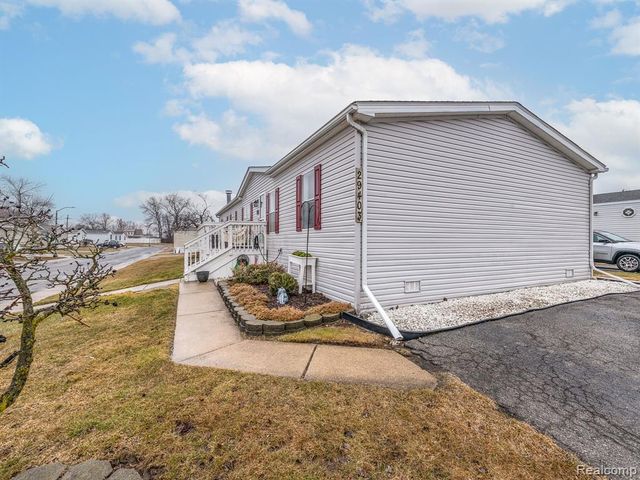 29403 Wedgewood, Flat Rock, MI 48134