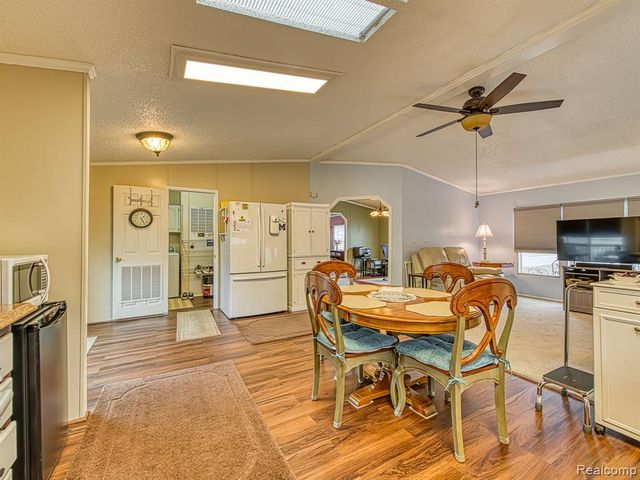 29403 Wedgewood, Flat Rock, MI 48134