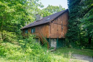 6 W Dorsey Lane, Hyde Park, NY 12538