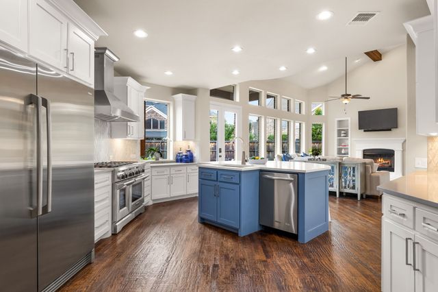 2350 Crest Pointe Place, Frisco, TX 75034