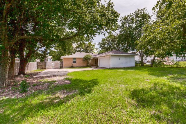 325 Hillside Avenue, Richardson, TX 75081