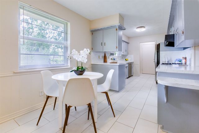 325 Hillside Avenue, Richardson, TX 75081