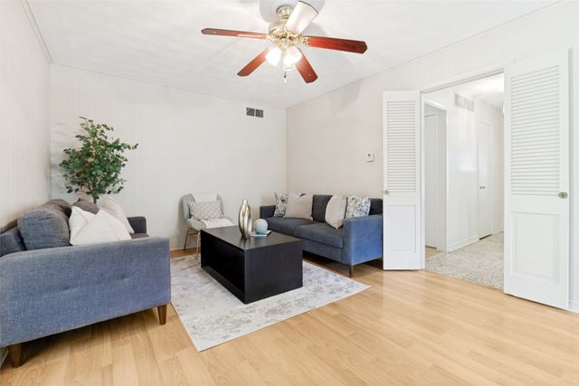 325 Hillside Avenue, Richardson, TX 75081