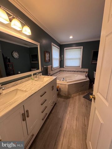 161 HAYES MILL RD, Atco, NJ 08004