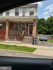 44 READING AVE, Trenton, NJ 08618
