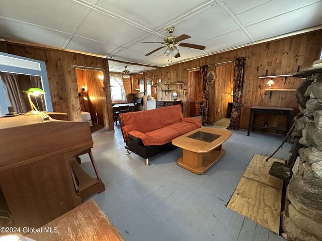 4 Clark Street, Greenfield, NY 12850