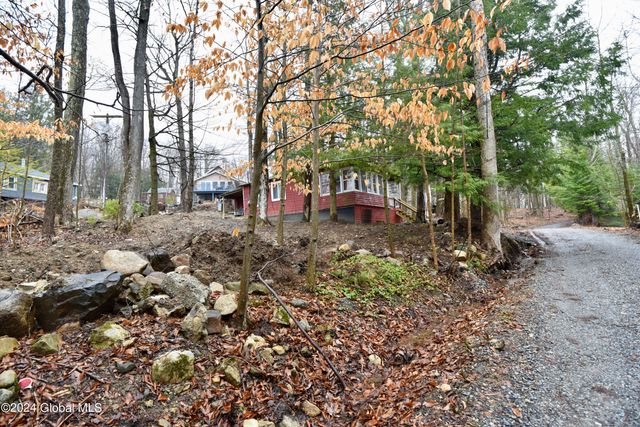4 Clark Street, Greenfield, NY 12850