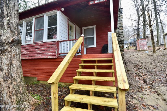4 Clark Street, Greenfield, NY 12850