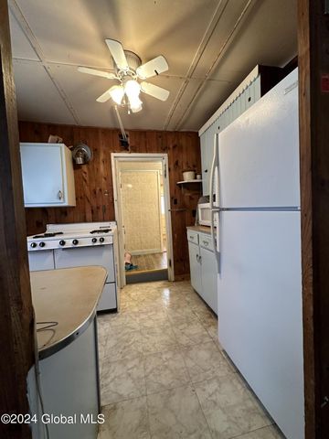 4 Clark Street, Greenfield, NY 12850