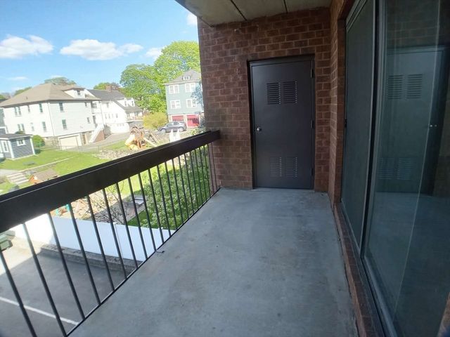 12 Mount Vernon St 25, Melrose, MA 02176