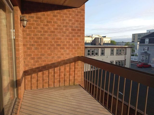 12 Mount Vernon St 25, Melrose, MA 02176