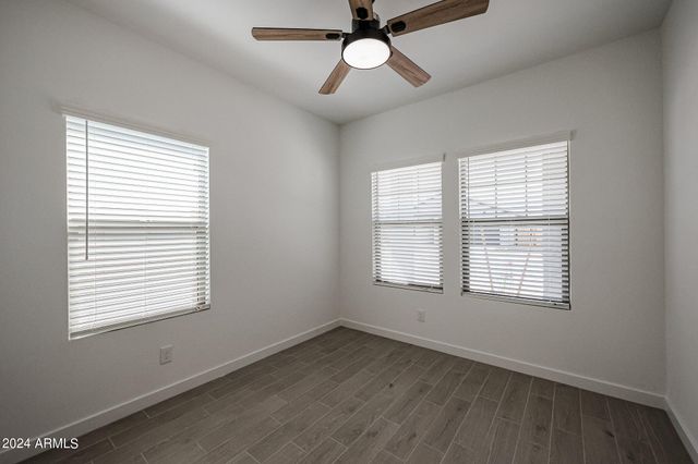 7917 N 79th Avenue, Glendale, AZ 85303