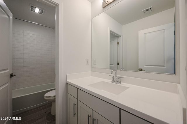 7917 N 79th Avenue, Glendale, AZ 85303