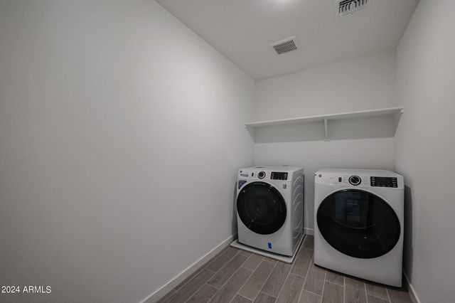 7917 N 79th Avenue, Glendale, AZ 85303