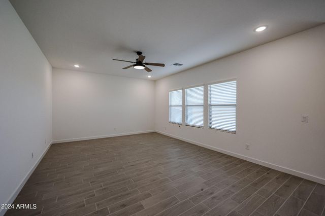 7917 N 79th Avenue, Glendale, AZ 85303