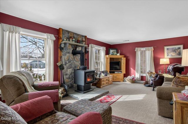 45 Graves Road, Stillwater, NY 12118