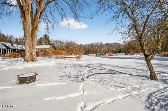 45 Graves Road, Stillwater, NY 12118