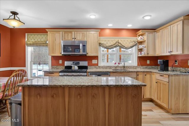 45 Graves Road, Stillwater, NY 12118