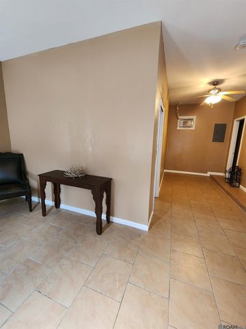 10460 Birchwood Dr, Baton Rouge, LA 70807