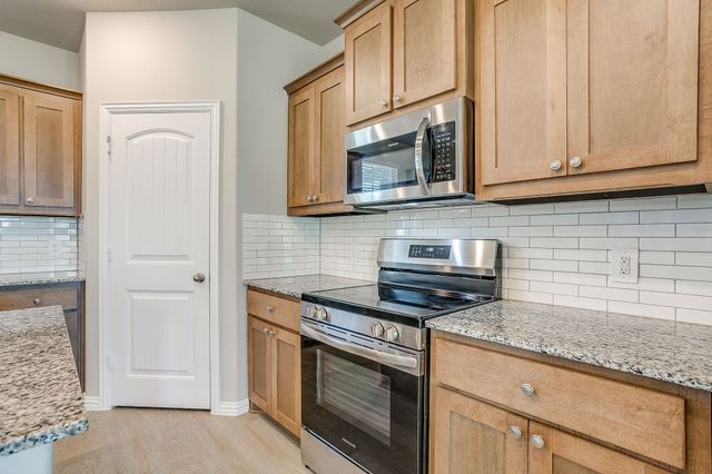 221 Lonicera Lane, Paradise, TX 76073