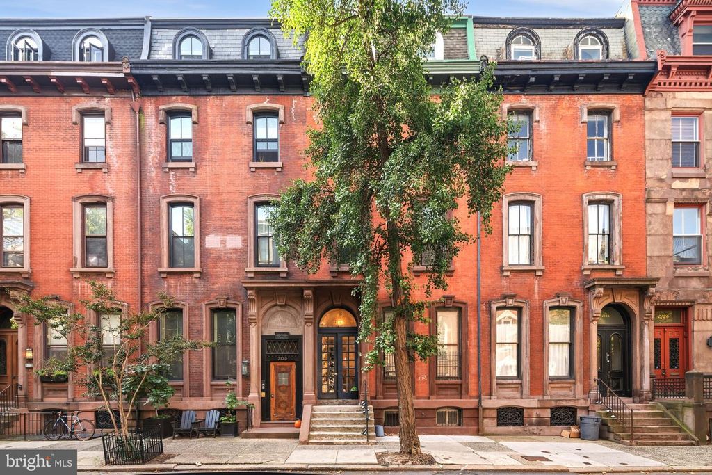 2122 SPRUCE ST #200, PHILADELPHIA, PA 19103 — exterior