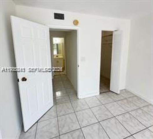 16950 W Dixie Hwy A128 Hwy A128, North Miami Beach, FL 33160